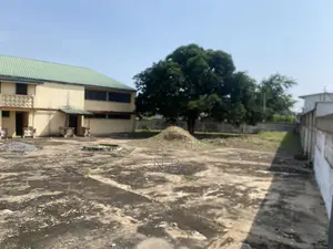 5bdrm House in Teshie Nungua Estate, First Junction for sale