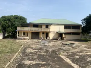 5bdrm House in Teshie Nungua Estate, First Junction for sale