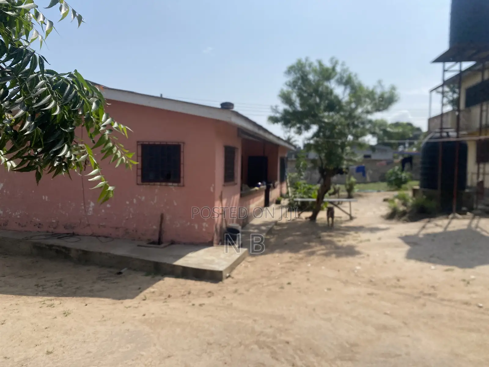 5bdrm House in Teshie Nungua Estate, First Junction for sale