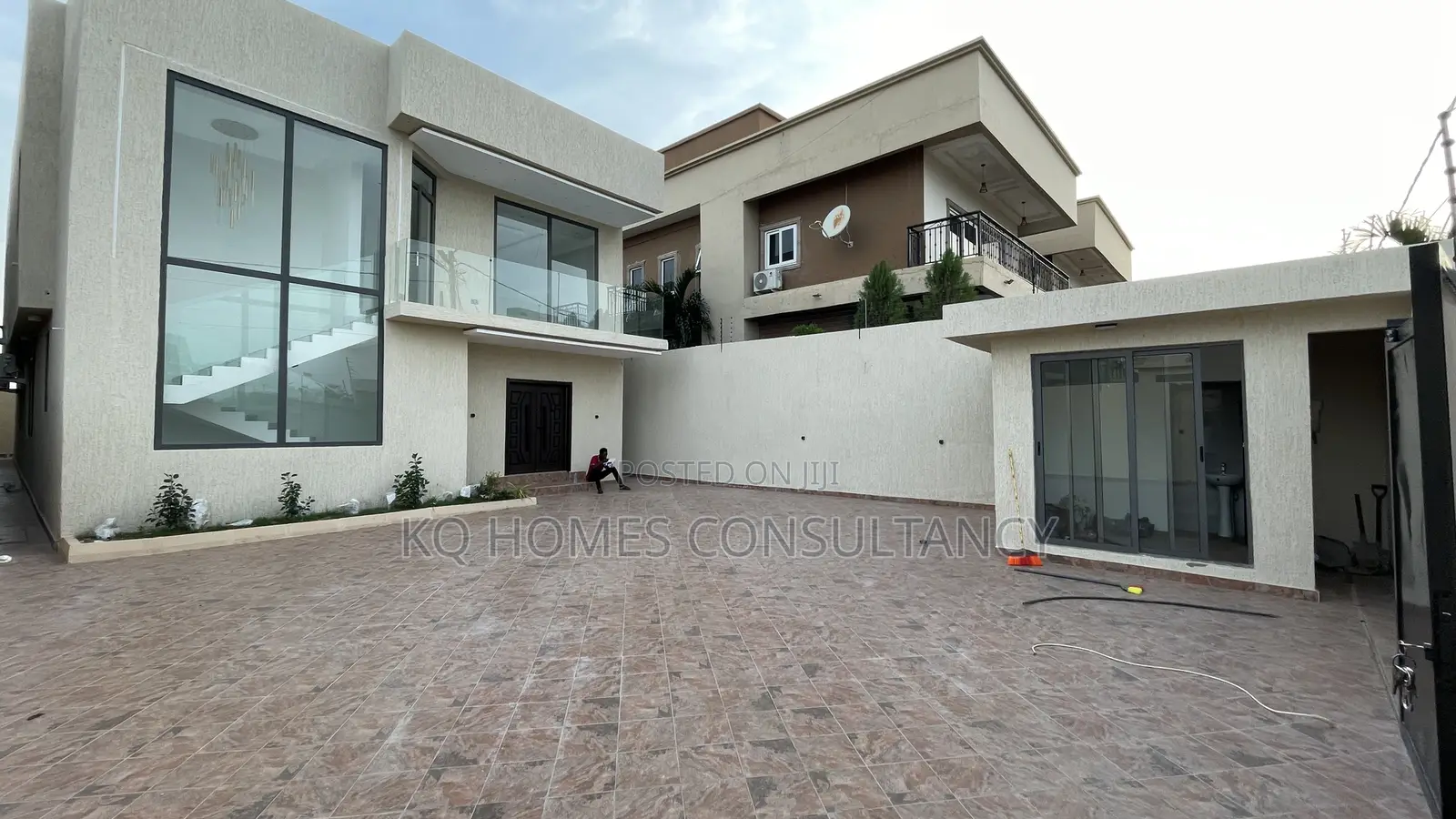 4bdrm House in Ogbojo, East Legon for sale