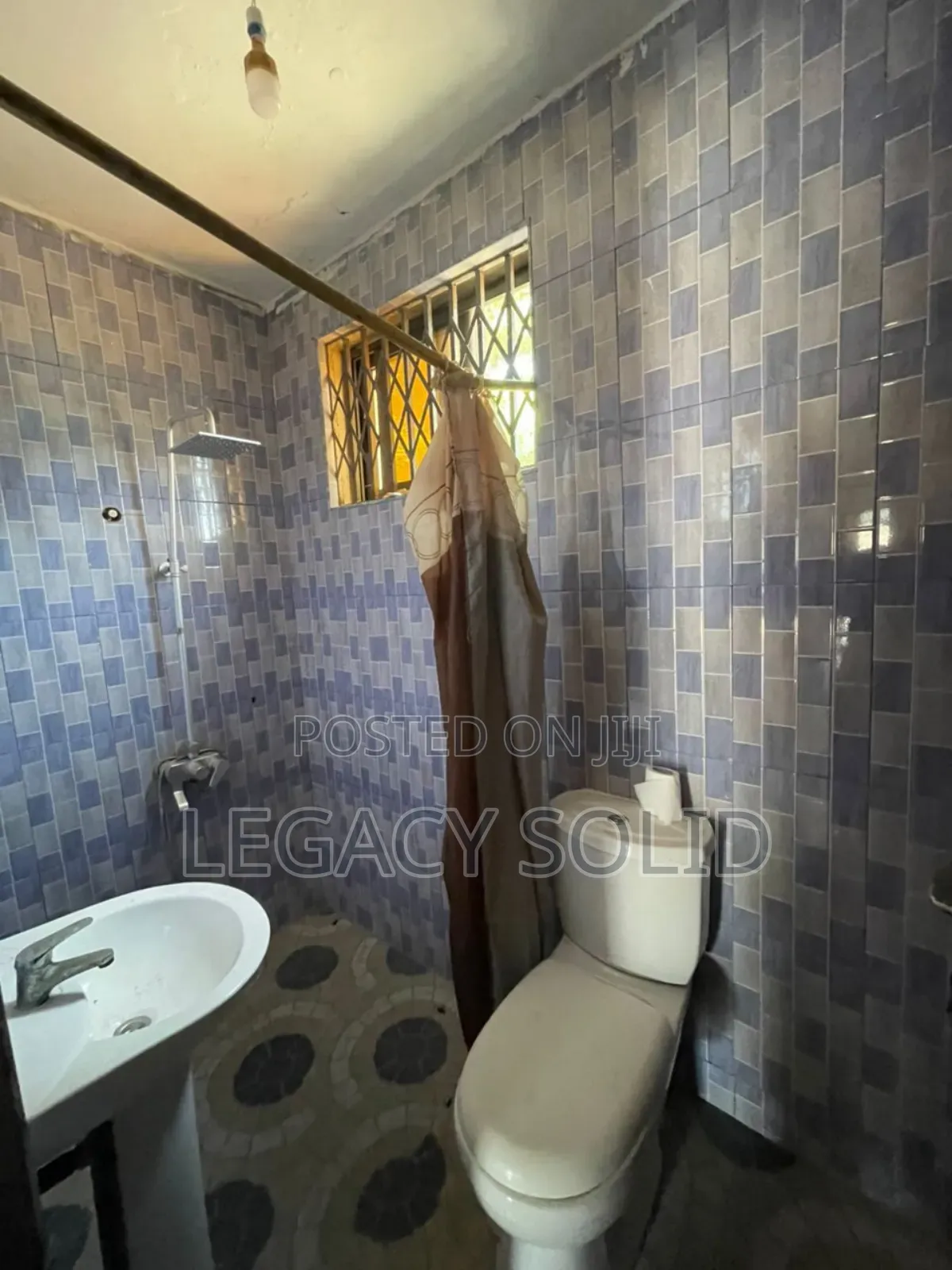 1bdrm Room & Parlour in Legacy Solid Real, Ledzokuku-Krowor for rent