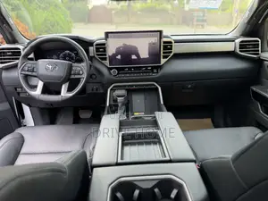 Toyota Tundra Limited Double Cab 6.5' Bed 2024 White