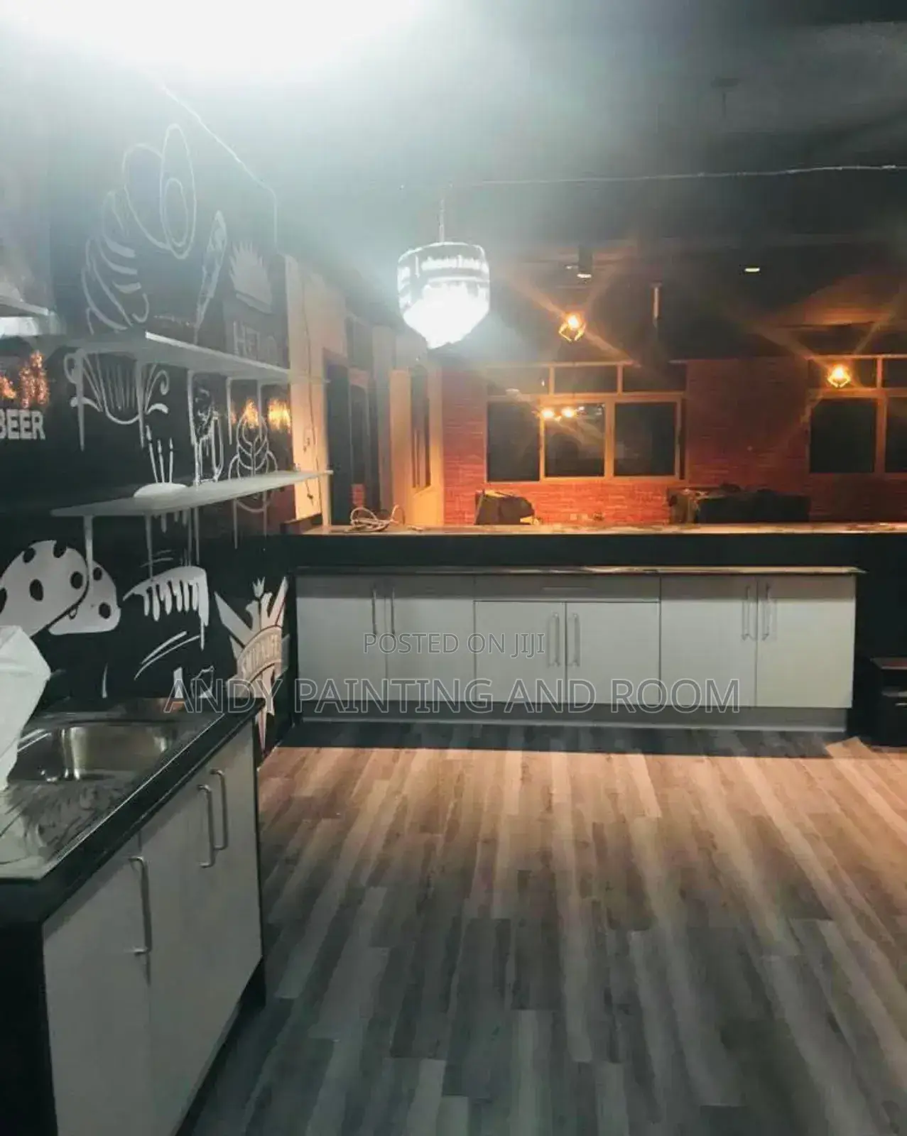 Vinyl Flooring Installer Expert