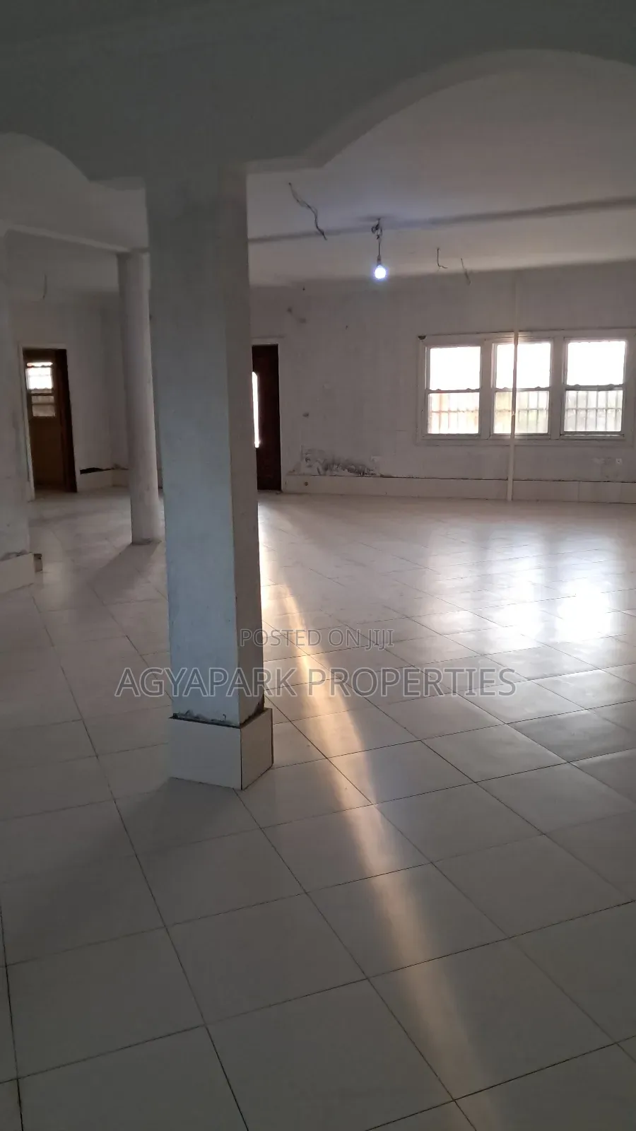 Commercial House for Sale