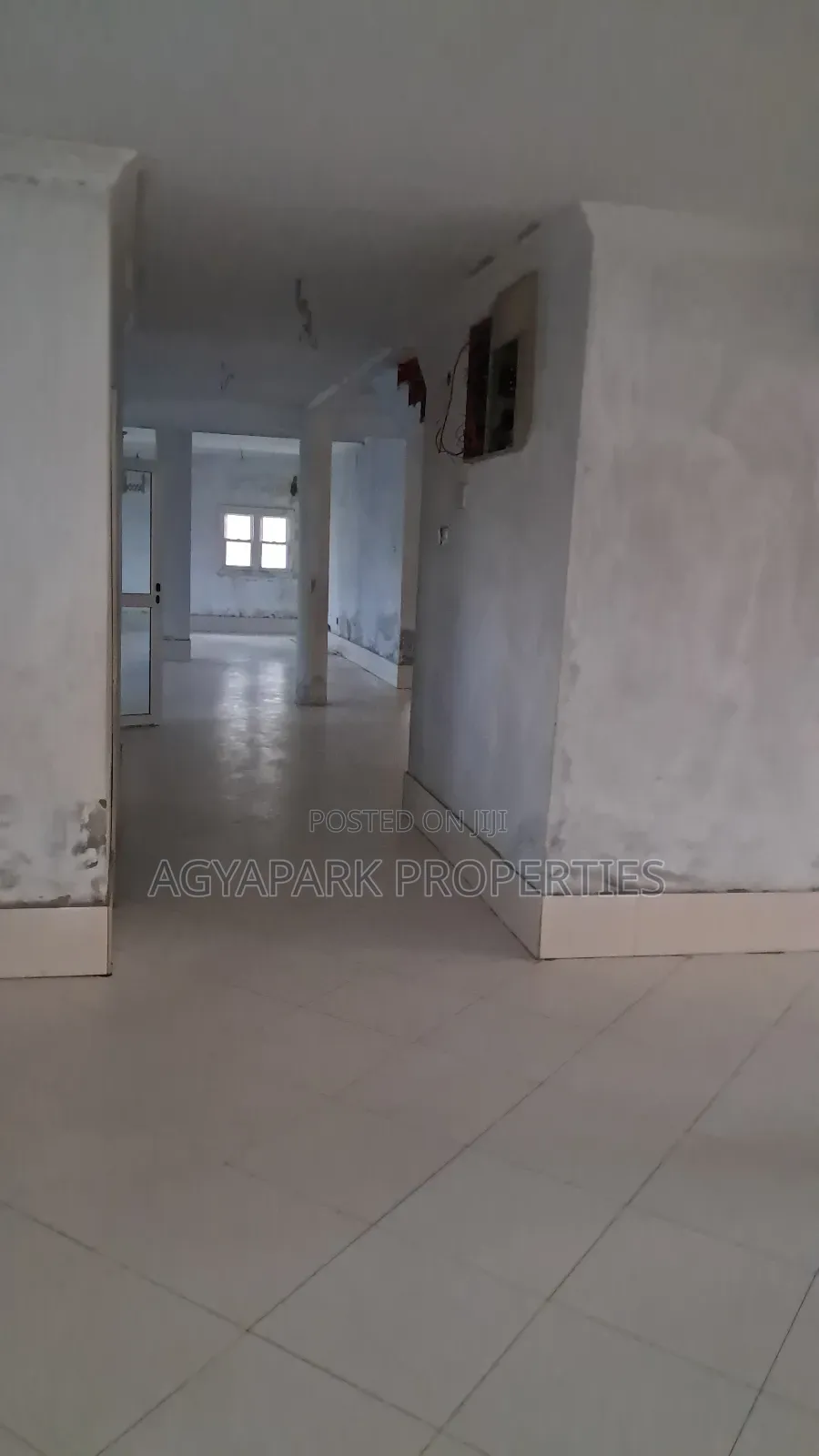 Commercial House for Sale
