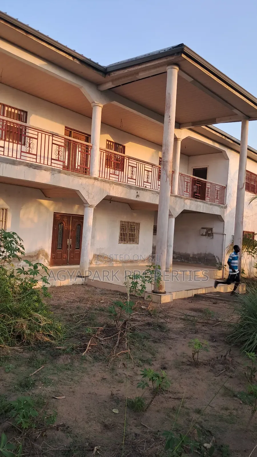 Commercial House for Sale
