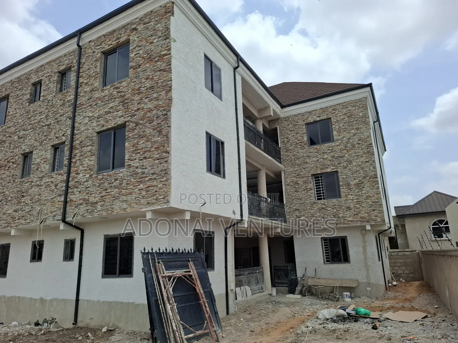 2bdrm Apartment in Santasi Anyinam, Kumasi Metropolitan for rent