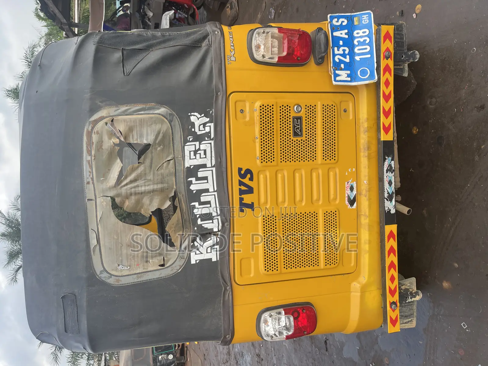 TVS King Deluxe Plus iTouch Start 2025 Yellow