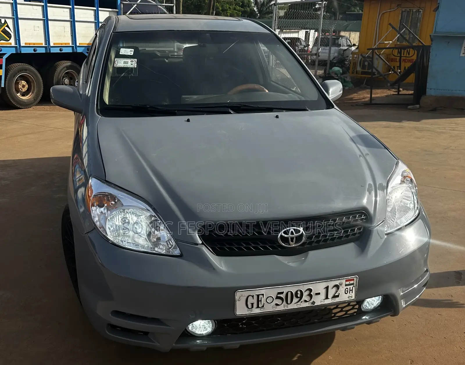 Toyota Matrix Hatchback FWD (1.8L 4cyl 5M) 2007 Gray