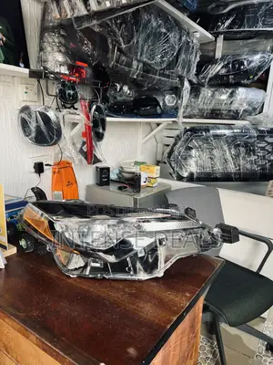 Toyota Corolla 2017,2018 Headlight
