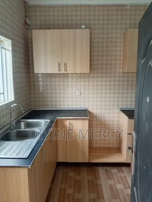 3bdrm Bungalow in Krispo City/Doctor, Awutu Senya East Municipal