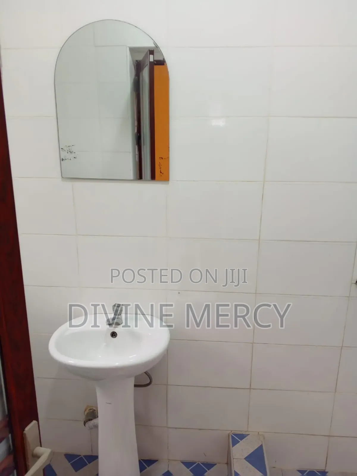 3bdrm Bungalow in Krispo City/Doctor, Awutu Senya East Municipal