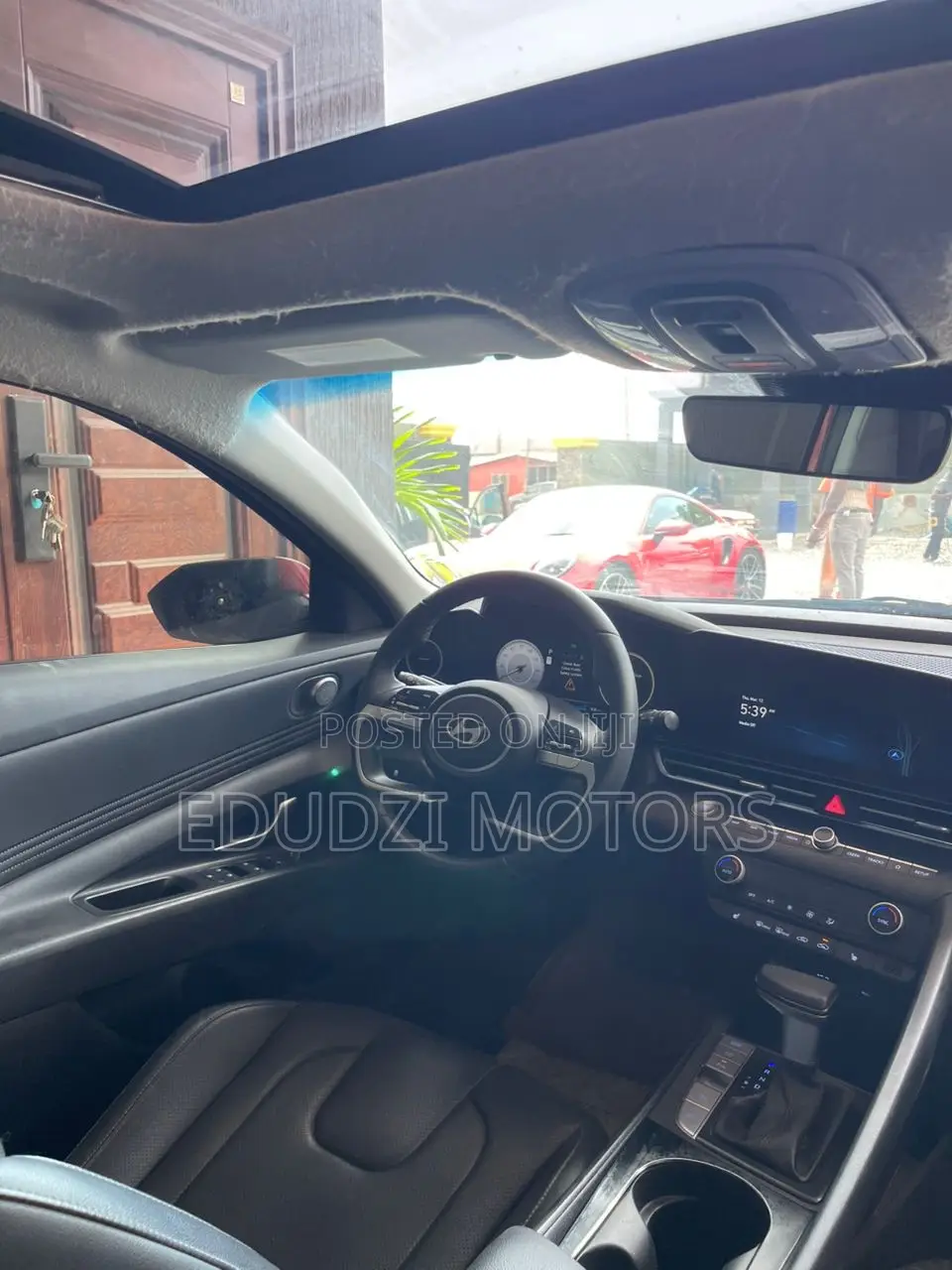 Hyundai Elantra Limited IVT 2025 Red