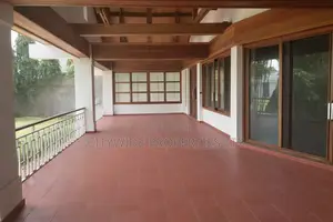 4bdrm House in Dzorwulu for sale