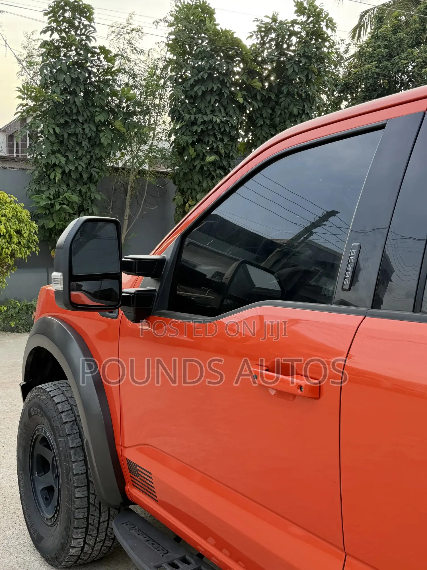 Ford F-150 Raptor 2023 Orange