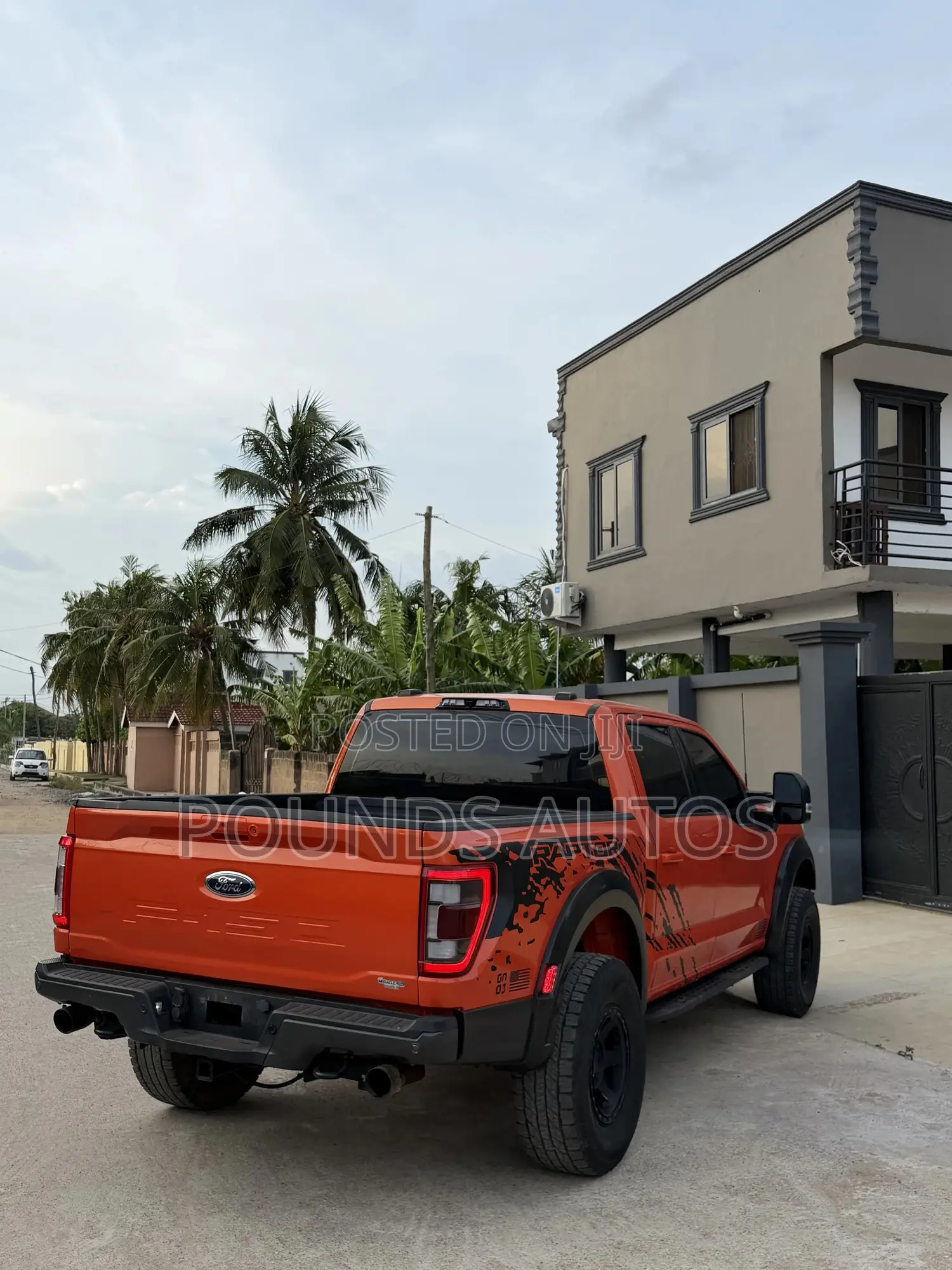 Ford F-150 Raptor 2023 Orange