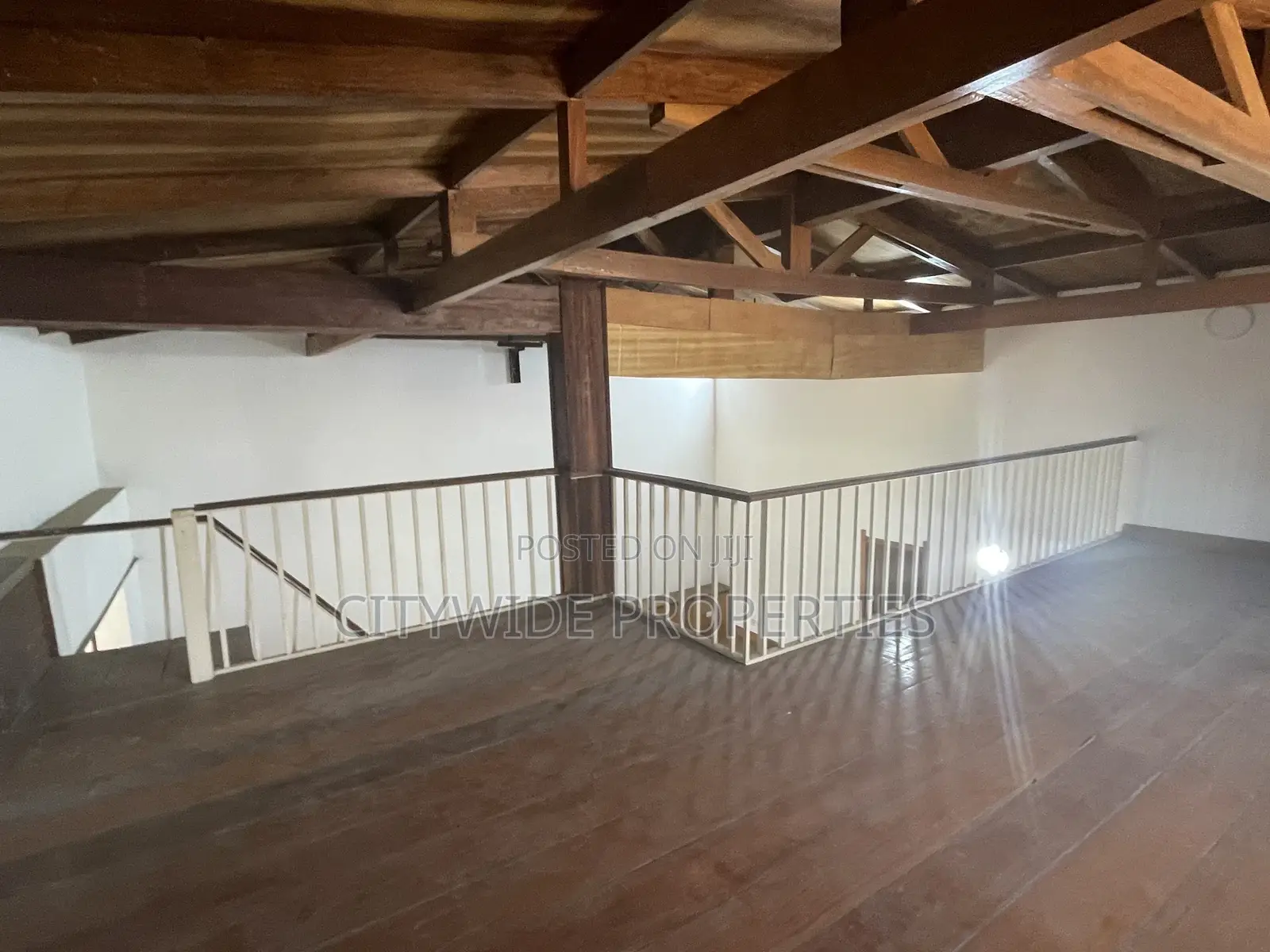 4bdrm House in Dzorwulu for sale