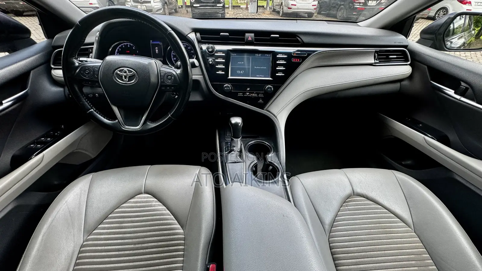 Toyota Camry SE (2.5L 4cyl 8A) 2019 Brown