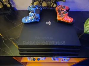 Ps4 Pro 1tb Jailbreak With 14-16 Games, 2 Controllers