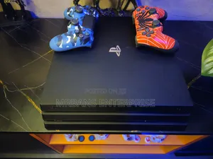 Ps4 Pro 1tb Jailbreak With 14-16 Games, 2 Controllers