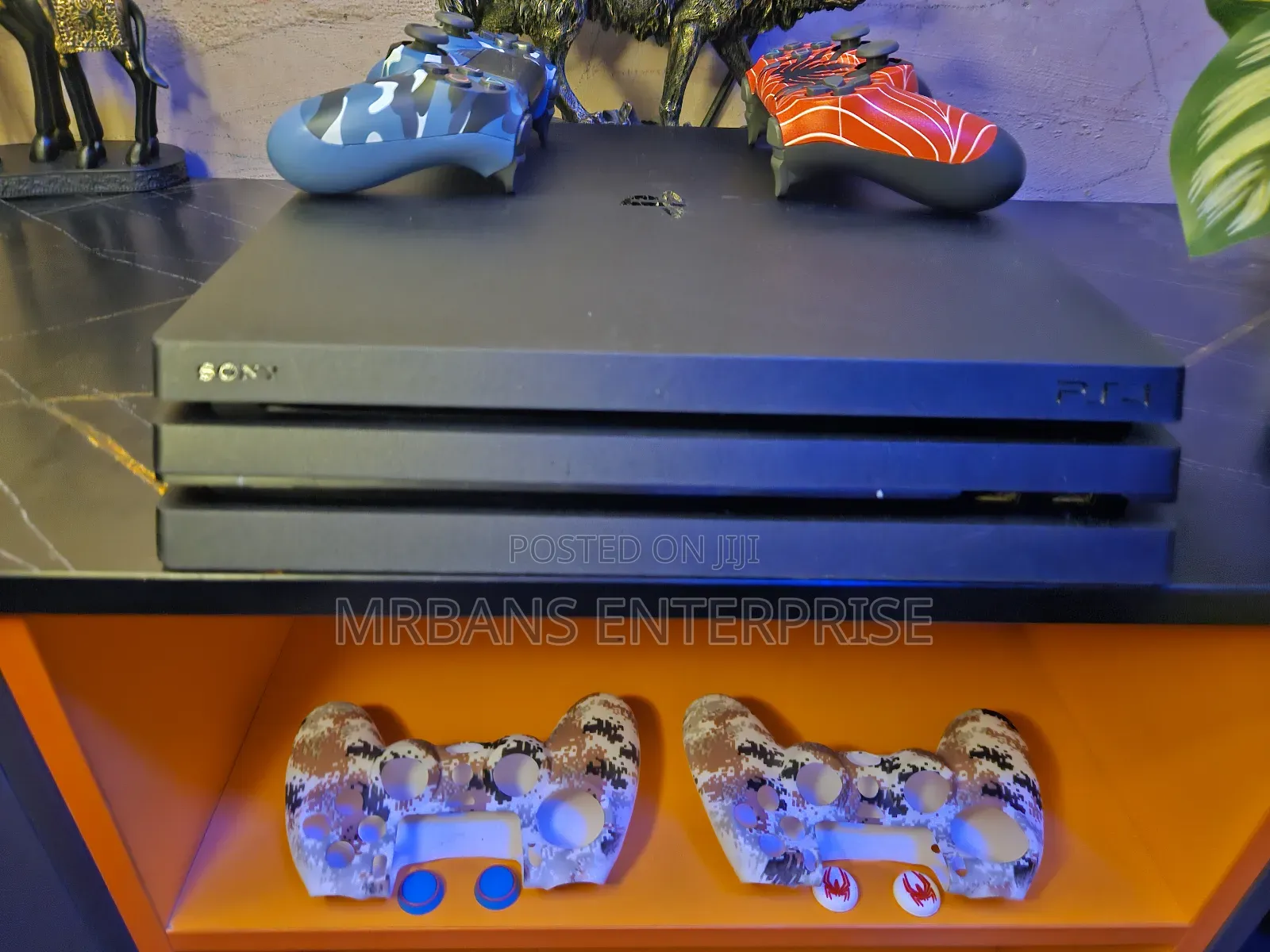 Ps4 Pro 1tb Jailbreak With 14-16 Games, 2 Controllers