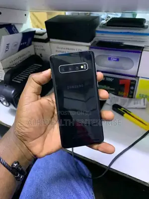 New Samsung Galaxy S10 128 GB Black