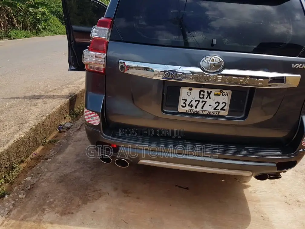 Toyota Land Cruiser Prado 2016 Gray