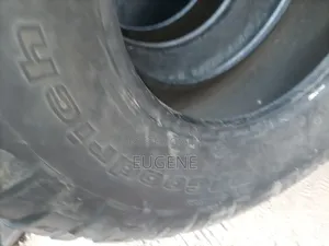 35x12.50r17/315/70r17