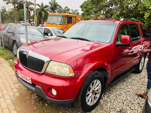 Lincoln Aviator Luxury AWD 2003 Red