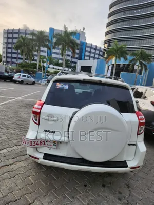 Toyota RAV4 2.5 Limited 4x4 2012 White