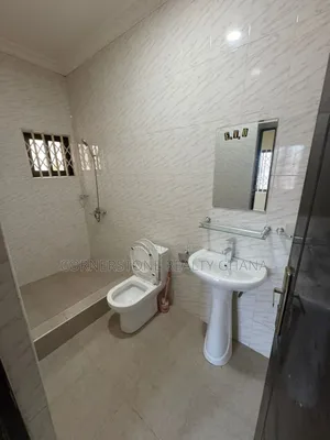 3bdrm House in Oyarifa Mall Area for rent