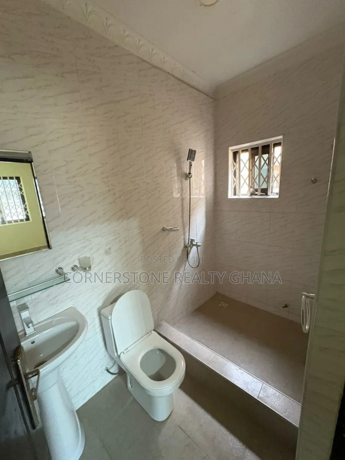3bdrm House in Oyarifa Mall Area for rent