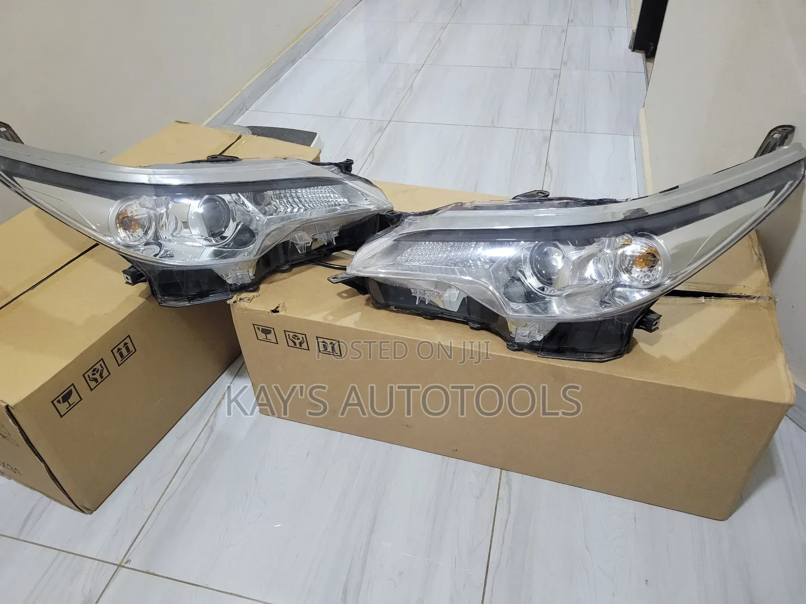 Original Toyota Fortuner Headlight