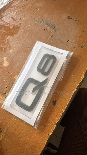 Audi Q8 Logo