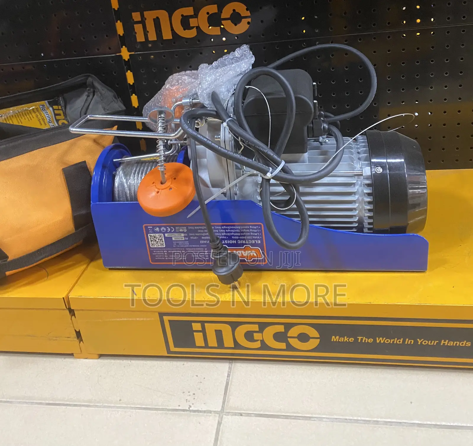 Wadfow Electric Hoist 1600w (18m)