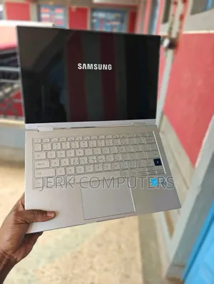 New Laptop Samsung Galaxy Book4 Ultra 16GB Intel Core i5 SSD 512GB
