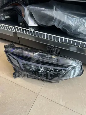 Honda Civic 2016,2017,2018,2019,2020,2021 Headlight