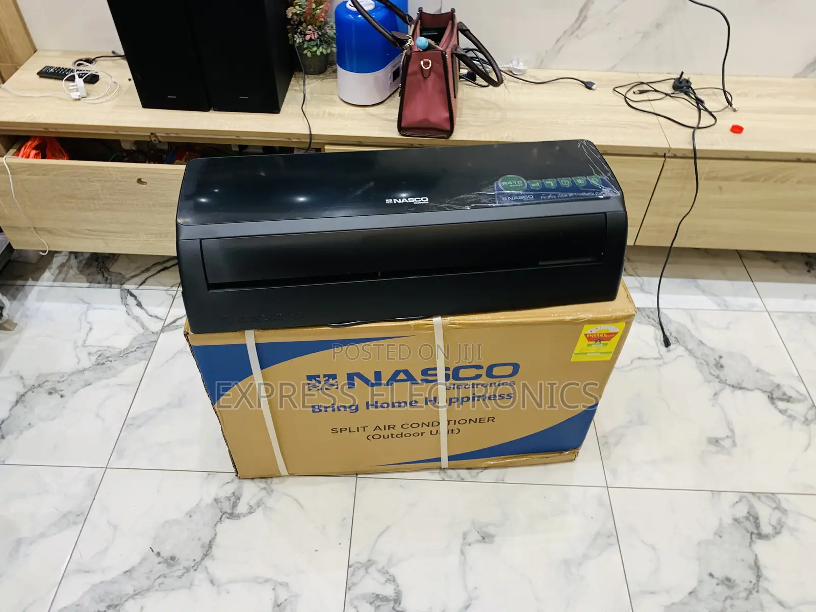Black Air Conditioner Split R410 Gas 1.5hp Nasco Best at Store