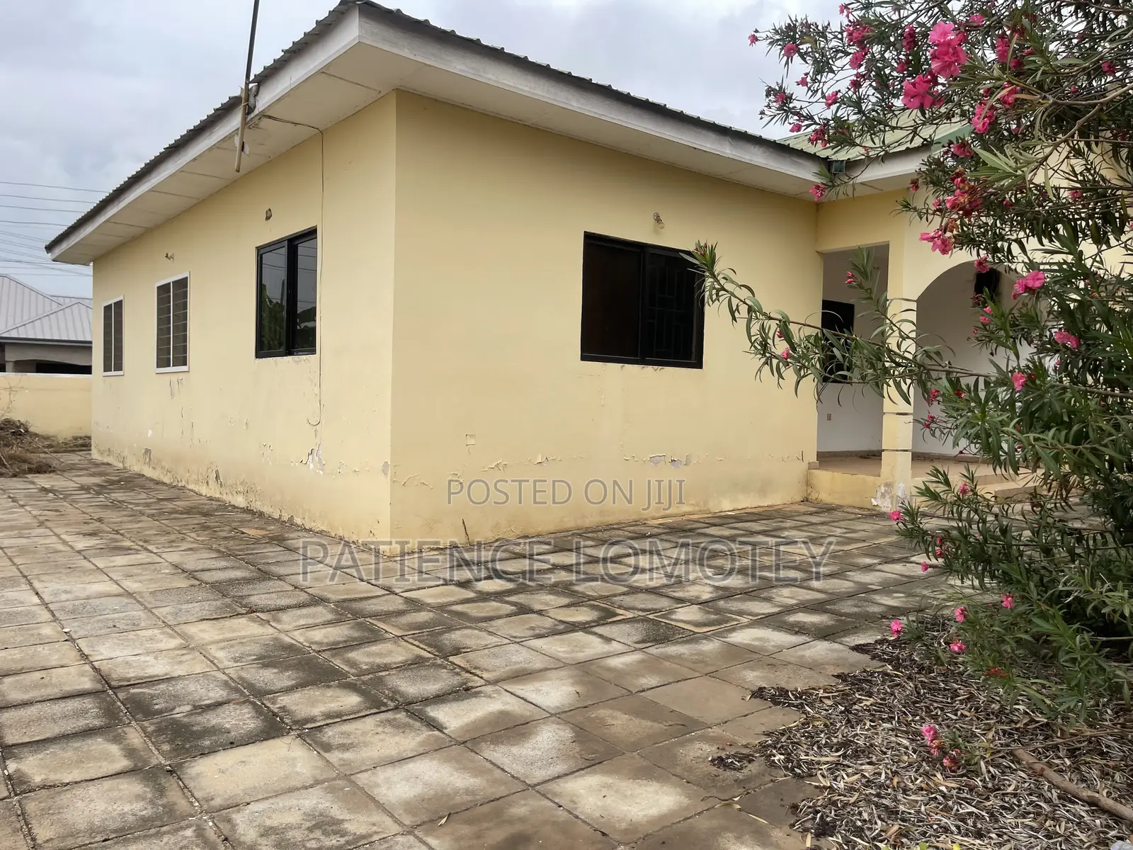 2bdrm House in Devtracco, Community 25 for rent