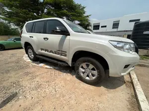 Toyota Land Cruiser Prado 2023 White