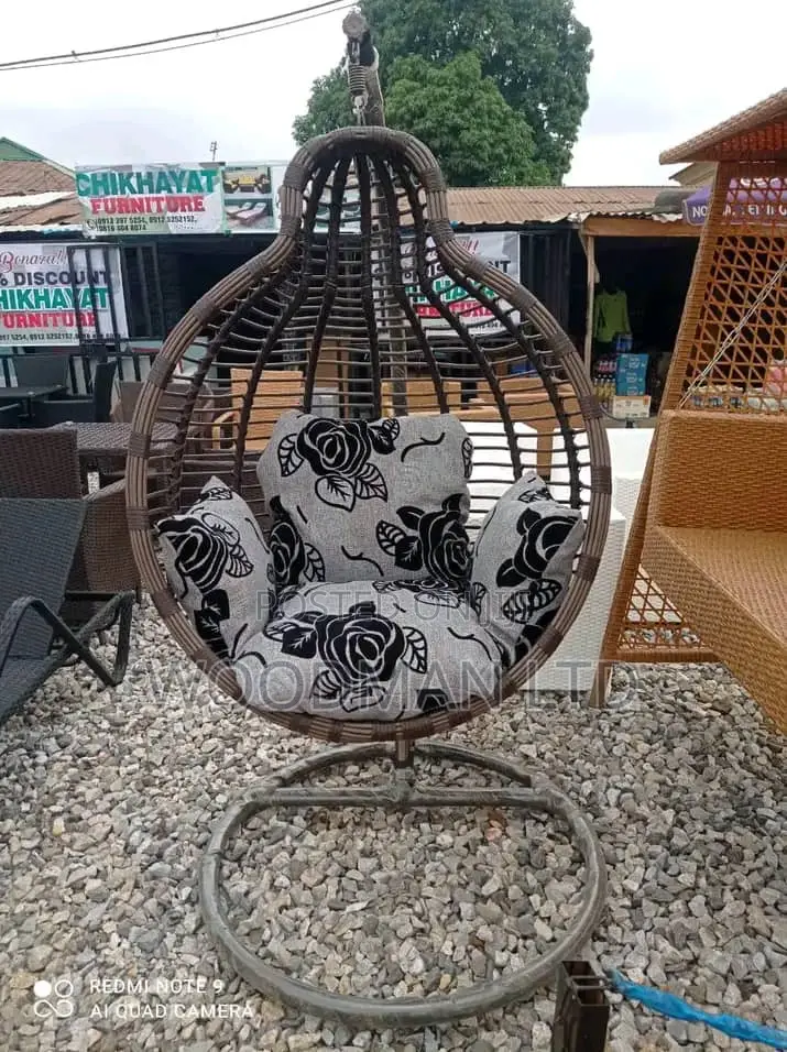 Outdoor/Indoor Basket Swing Chair