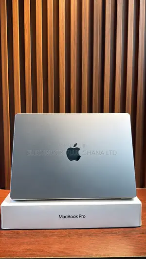 Laptop Apple MacBook Pro 2021 M1 16GB Apple M1 Pro SSD 512GB