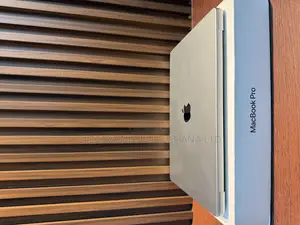 Laptop Apple MacBook Pro 2021 M1 16GB Apple M1 Pro SSD 512GB