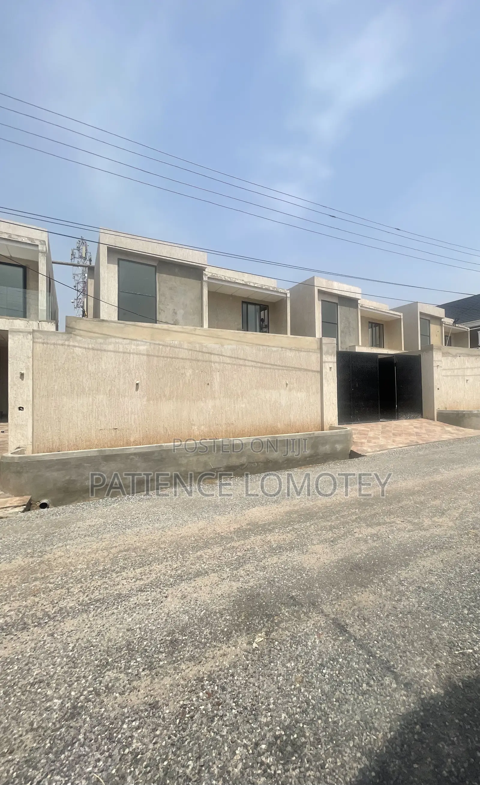5bdrm House in Accra Metropolitan for sale