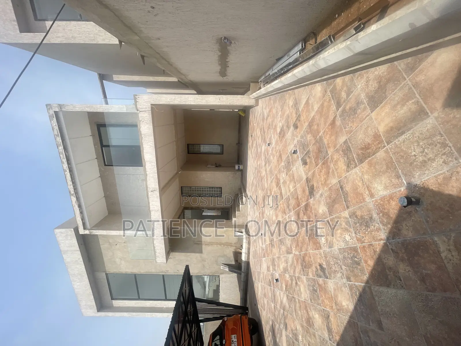 5bdrm House in Accra Metropolitan for sale