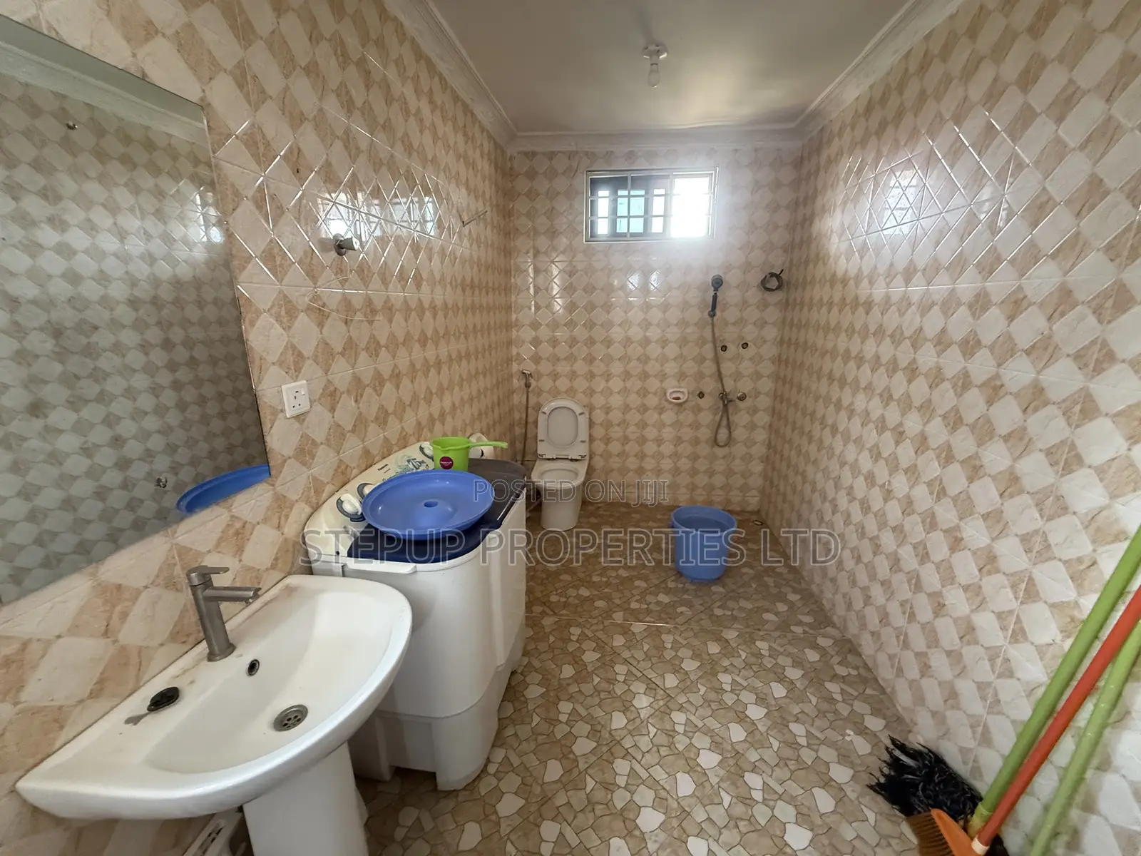 2bdrm Apartment in Abokobi, Adenta for rent