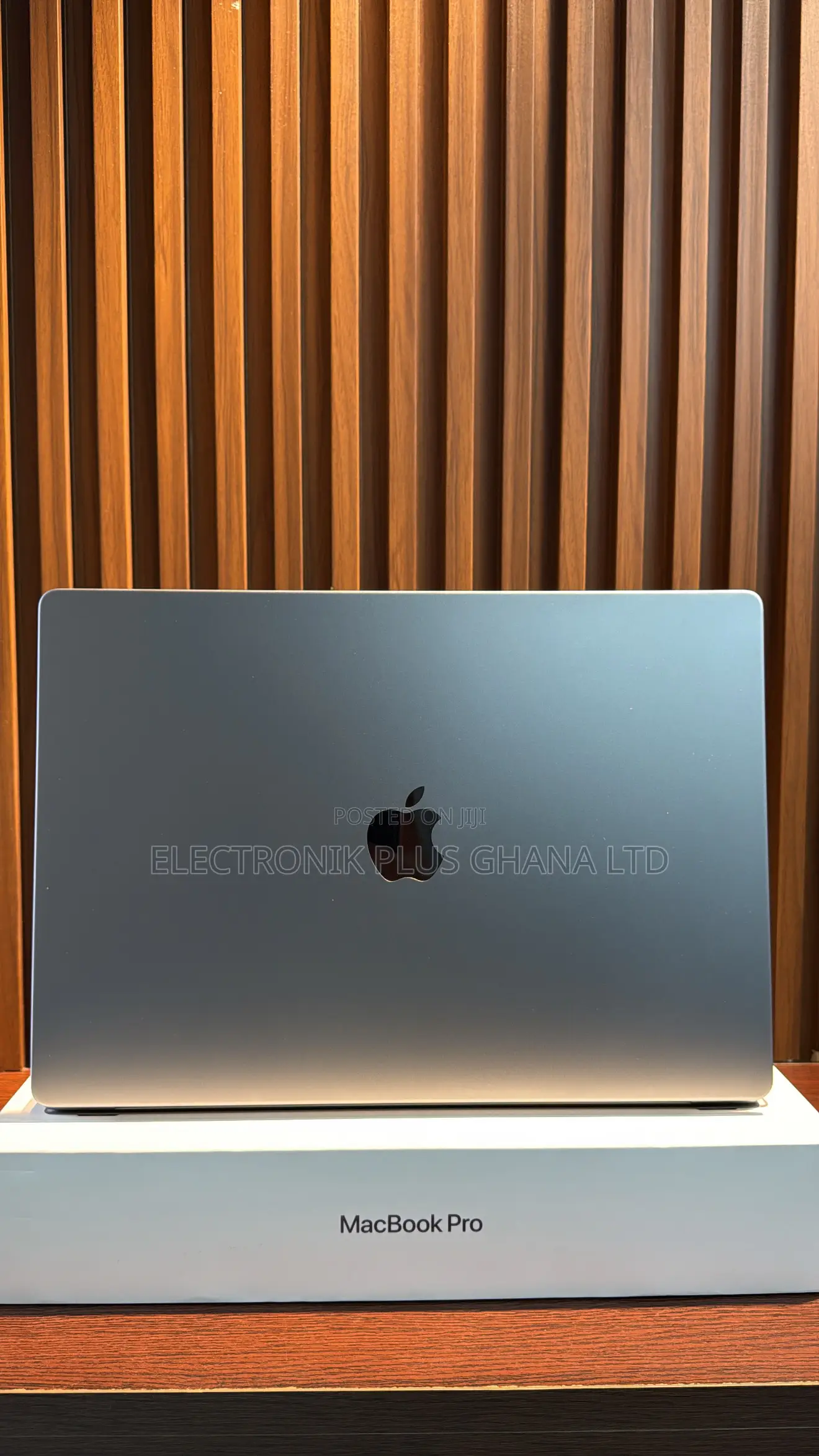 Laptop Apple MacBook Pro 2021 M1 32GB Apple M1 Pro SSD 512GB