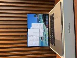 Laptop Apple MacBook Pro 2021 M1 32GB Apple M1 Pro SSD 512GB