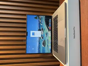 Laptop Apple MacBook Pro 2021 M1 32GB Apple M1 Pro SSD 512GB