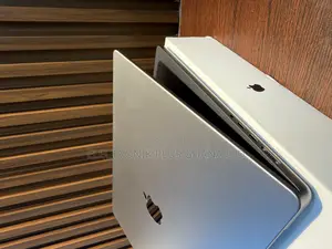 Laptop Apple MacBook Pro 2021 M1 32GB Apple M1 Pro SSD 512GB